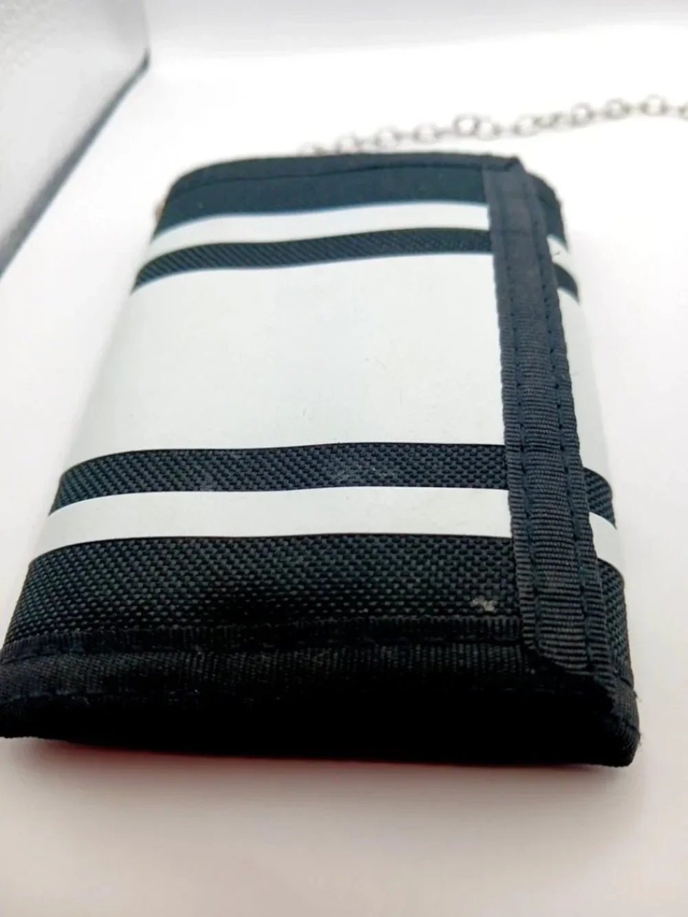 Neff Black + White Nylon Skater Trifold Wallet With Metal Chain